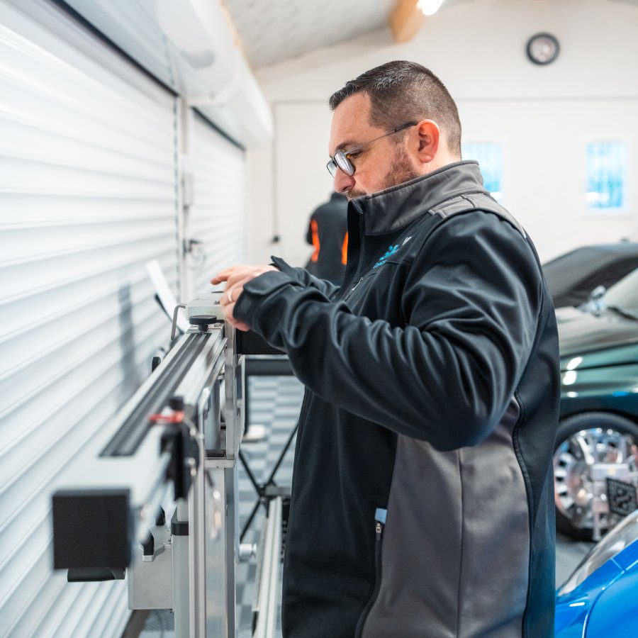 Agence M Com Marseille GM Concept Marseille Aix en Provence Geometrie Auto Adas Diagnostique Electronique expert reglage calibrage auto