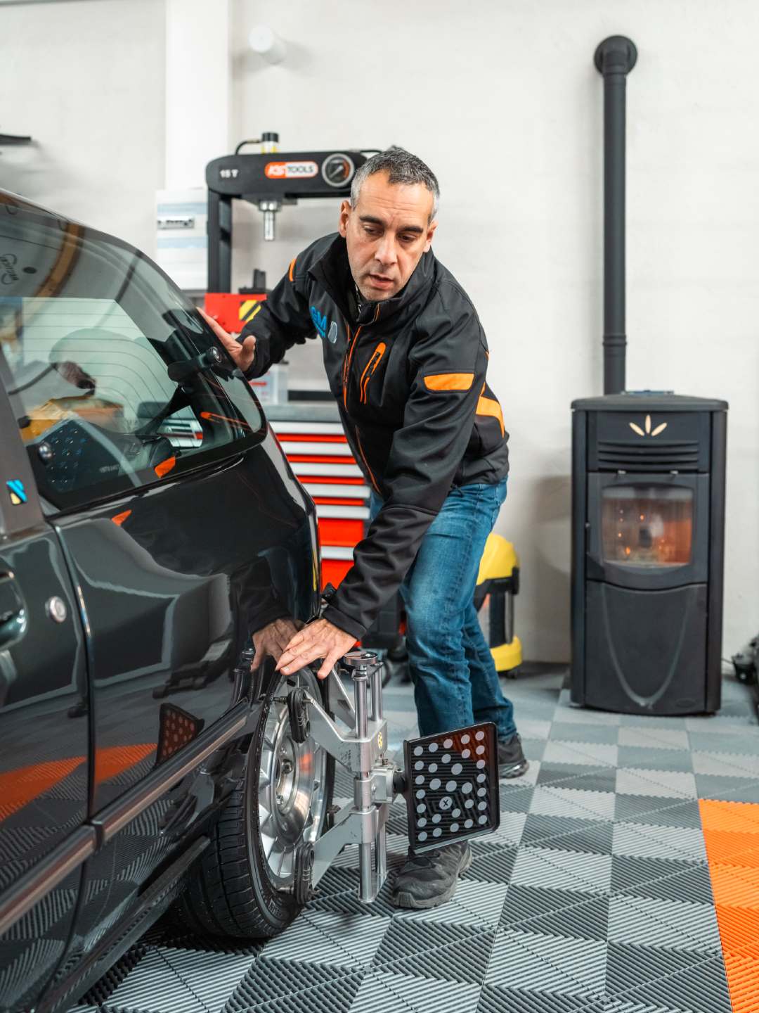 Agence M Com Marseille GM Concept Marseille Aix en Provence Geometrie Auto Adas Diagnostique Electronique expert auto reglage voiture roue